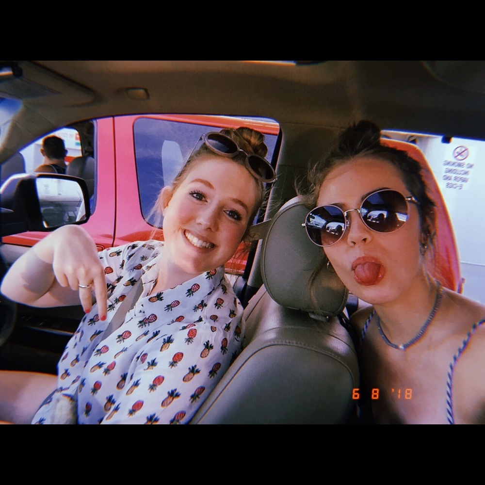 Meet your Posher, Olivia